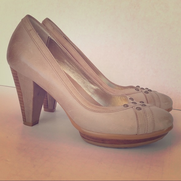 Blondo Shoes - Comfortable by Blondo Women’s Platform Heels 6M